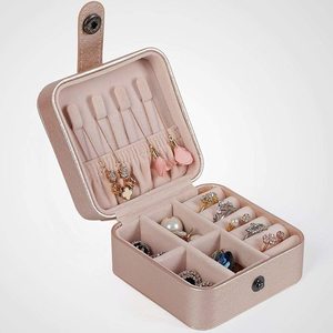 ŠPERKY Úložný box - malá krabička, práškově růžová JBC147GD small 3