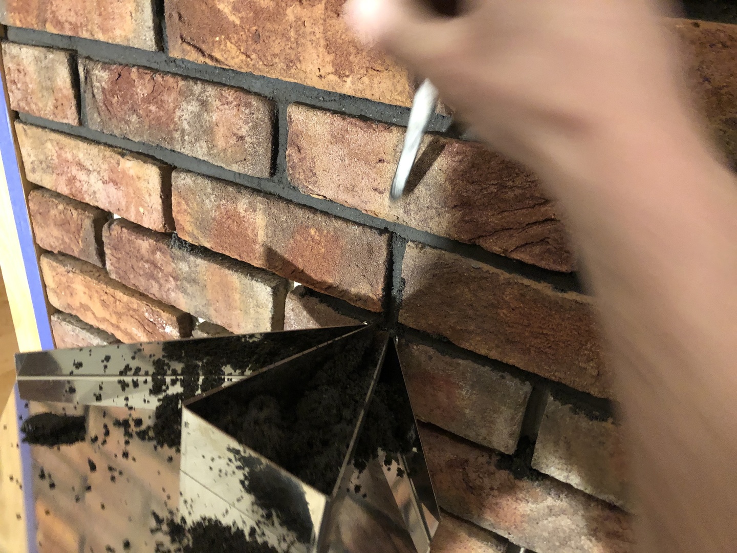 Pohled Sada starého cihelného klinker spárovacího stroje 2v1 nerez + spára 10mm a 8mm Sada starého cihelného klinker spárovacího stroje 2v1 nerez + spára 10mm a 8mm