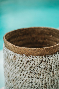 Košík z pandanové skořápky BAZAR BIZAR přírodní bílý 34x34x40 cm Baskets small 2