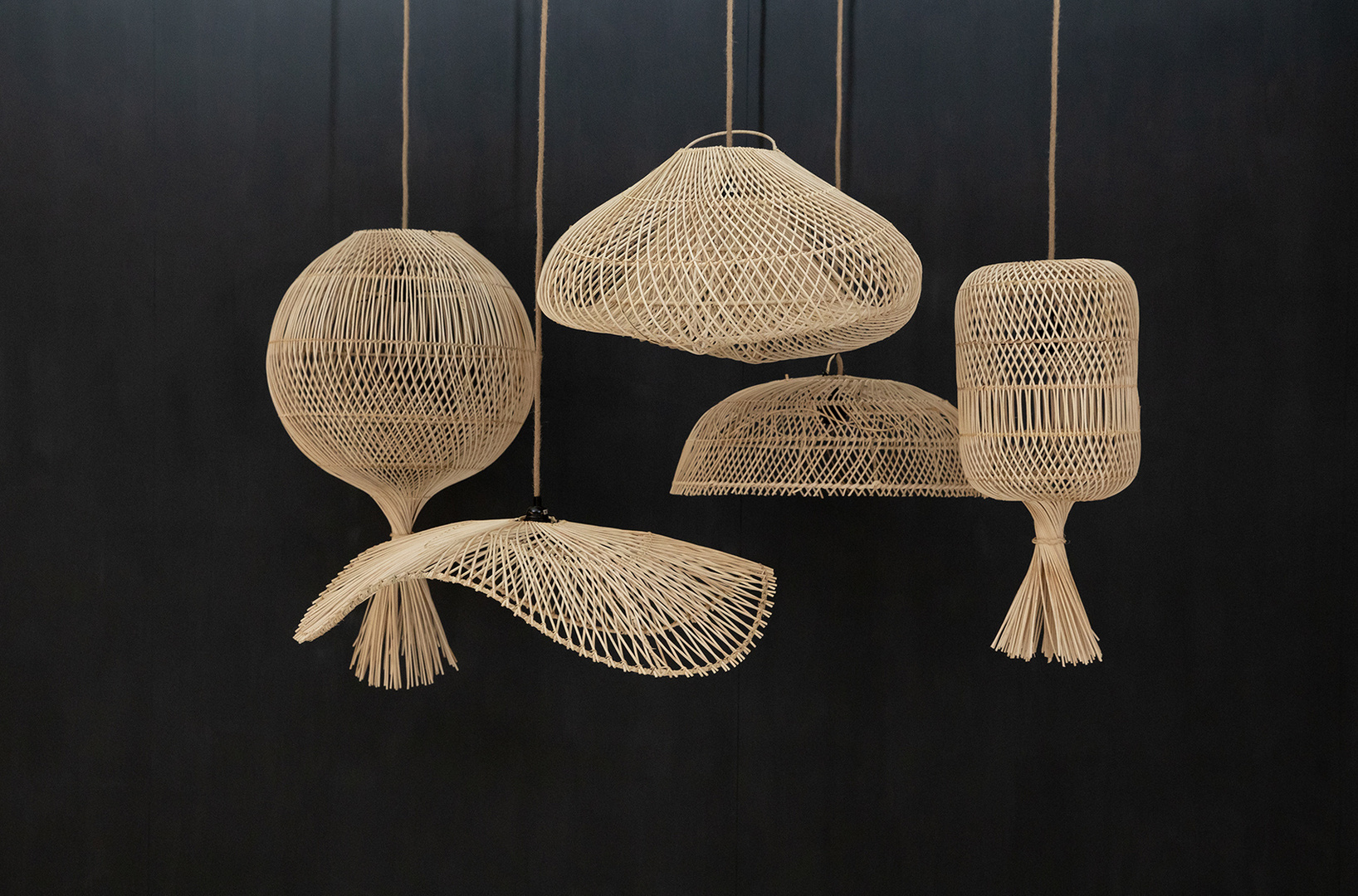 Náhled Ažurové závěsné svítidlo - stojací lampa Wonton, E27, ratan Ažurové závěsné svítidlo - stojací lampa Wonton, E27, ratan