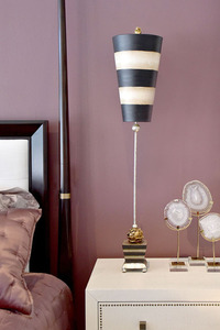 1 světelná stolní lampa Peony Elstead small 1
