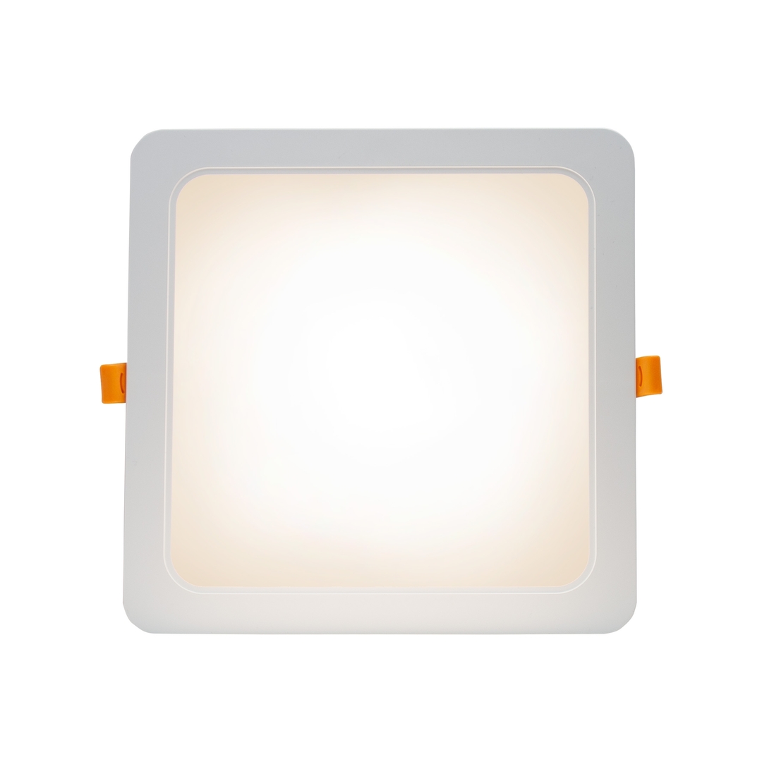 Pohled Dure 3 Downlight 24 Ww 230 V 110st Ip54 Ik06 220x220x34 White Square Napájení Integrovaný. Dure 3 Downlight 24 Ww 230 V 110st Ip54 Ik06 220x220x34 White Square Napájení Integrovaný.