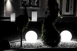 Bílá dekorativní zahradní koule LUNA BALL 25 cm – LED E27, PREMIUM, odolná proti UV small 4