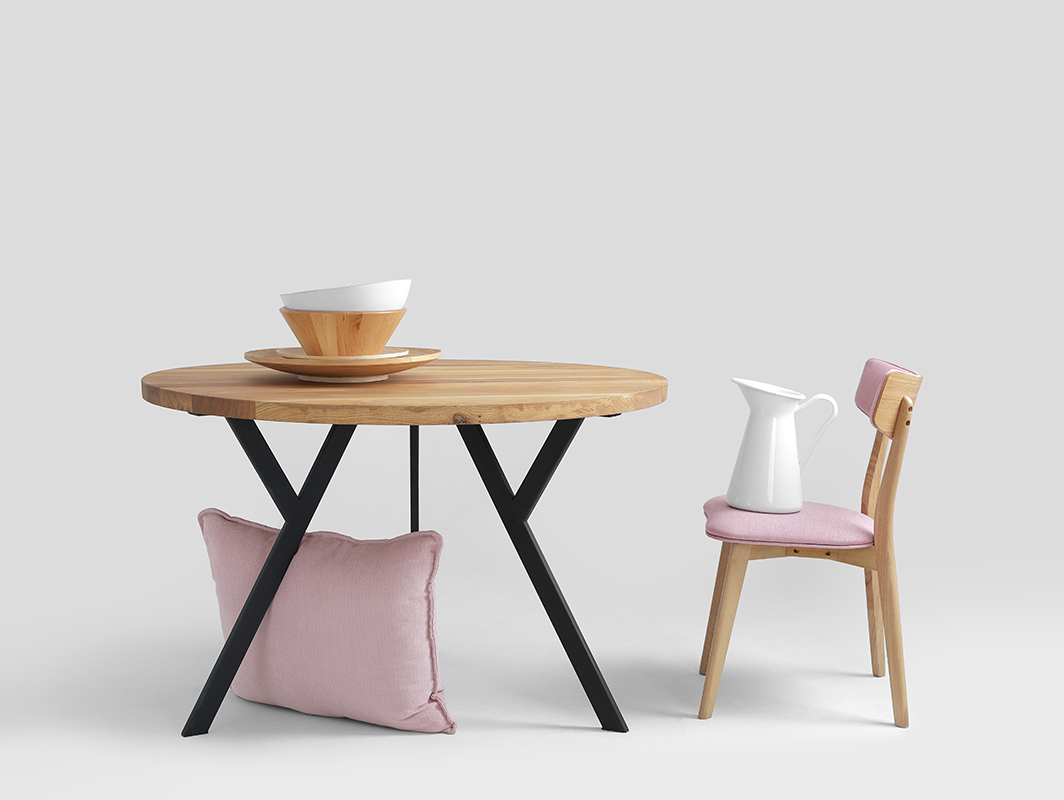 Náhled Kulatý jídelní stůl CustomForm ZX SOLID WOOD 120 cm, dřevo a černá Kulatý jídelní stůl CustomForm ZX SOLID WOOD 120 cm, dřevo a černá