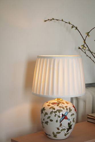 Kontrola Stolní lampa Markslojd Mansion 107040 bílá keramika textil 48 cm