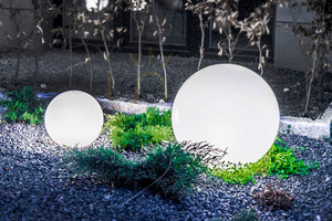 Sada zahradních svítidel Lunares Luna Ball, 30/40 cm, bílá, LED, E27, IP44, LBS3040 4 Sada zahradních svítidel Lunares Luna Ball, 30/40 cm, bílá, LED, E27, IP44, LBS3040 small 4