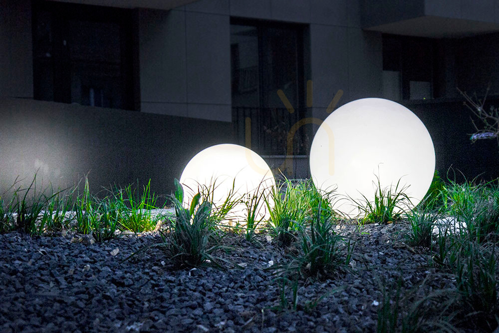 Kontrola Sada zahradních svítidel Lunares Luna Ball, 30/40 cm, bílá, LED, E27, IP44, LBS3040 Sada zahradních svítidel Lunares Luna Ball, 30/40 cm, bílá, LED, E27, IP44, LBS3040