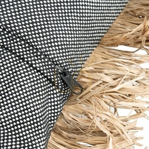 Povlak na polštář BAZAR BIZAR Cotton Bonita přírodní černá 40x40 cm 2 Povlak na polštář BAZAR BIZAR Cotton Bonita přírodní černá 40x40 cm small 2