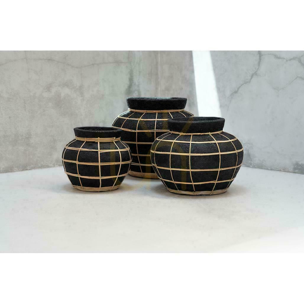 Zobrazit Váza BAZAR BIZAR Terracotta Collection černá přírodní M Váza BAZAR BIZAR Terracotta Collection černá přírodní M
