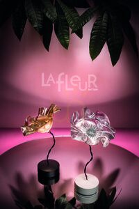 Moderní sametová lampa na baterie Slamp Lafleur. small 2