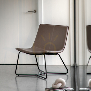 Lounge křeslo Gallery Direct Hawking Ember z umělé kůže s černým kovovým rámem small 1