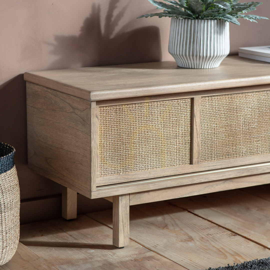 Náhled TV stolek Gallery Direct Kyoto 140 cm přírodní ratan a masivní dřevo TV stolek Gallery Direct Kyoto 140 cm přírodní ratan a masivní dřevo