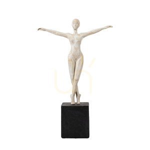 Socha baletky Pirouette Gallery Direct černobílá z polyresinu 24,5 × 8,5 × 36 cm small 0