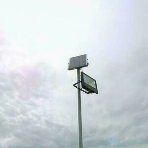 V-TAC 20W solární LED projektor černý IP65, dálkové ovládání, časovač VT-60W 4000K 1650lm 2 V-TAC 20W solární LED projektor černý IP65, dálkové ovládání, časovač VT-60W 4000K 1650lm small 2