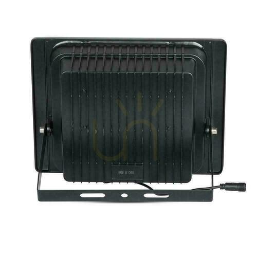 Kontrola V-TAC 35W solární LED projektor černý IP65, dálkové ovládání, časovač VT-100W 6000K 2450lm