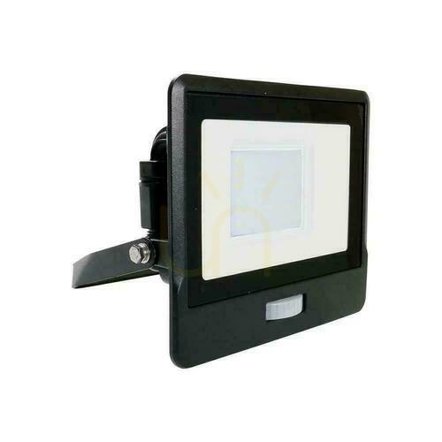 Kontrola LED projektor V-TAC 30W SAMSUNG CHIP Senzor pohybu černý s MUFa VT-138S 3000K 2340lm Záruka 5 let