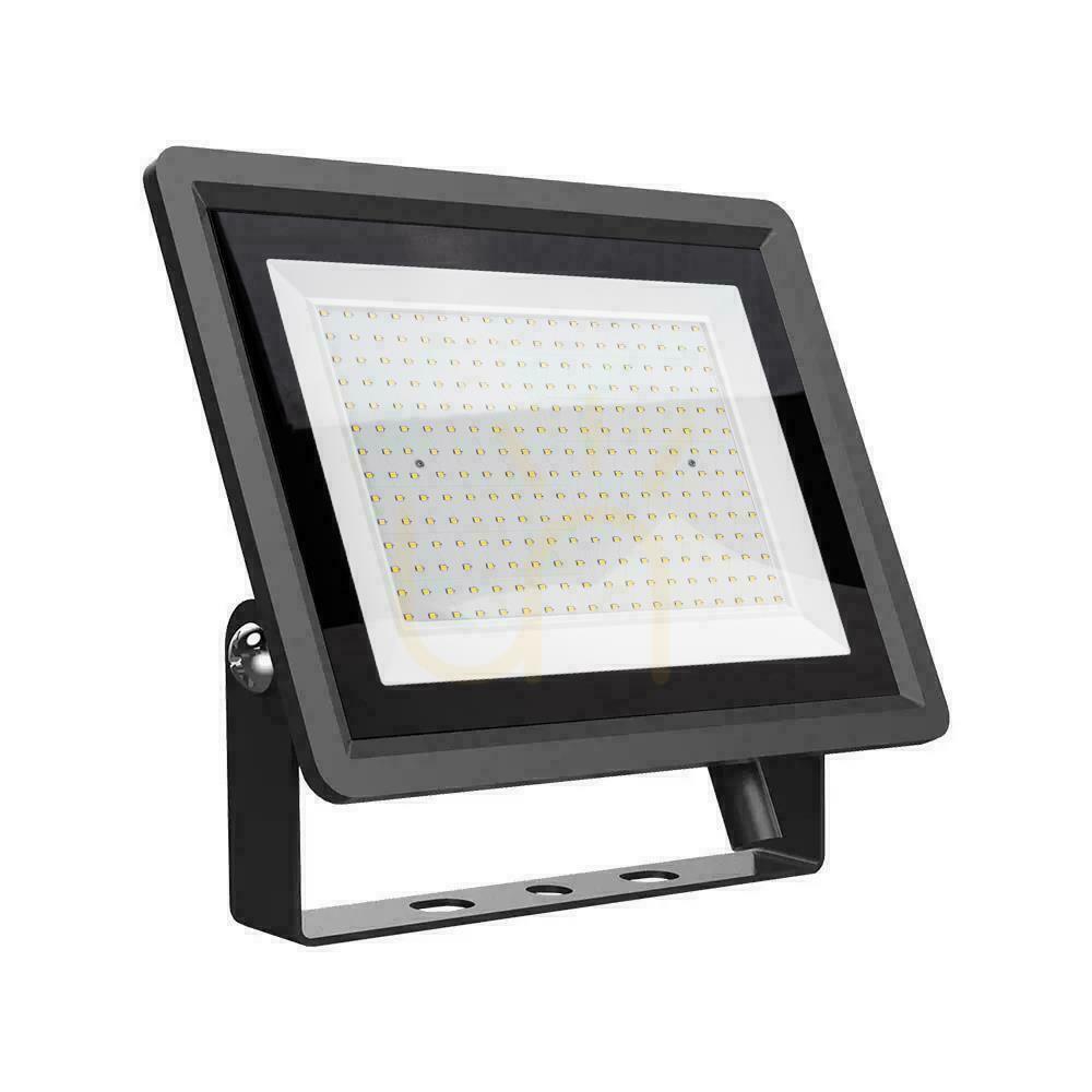 Kontrola V-TAC 200W SMD F-CLASS LED projektor černý VT-49204 4000K 17600lm. V-TAC 200W SMD F-CLASS LED projektor černý VT-49204 4000K 17600lm.