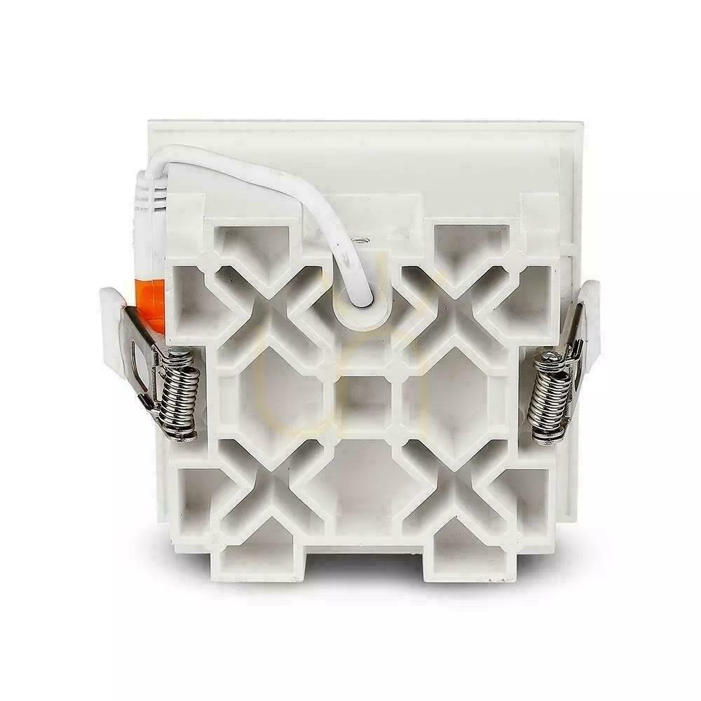 Zobrazit V-TAC Downlight SAMSUNG CHIP 16W UGR19 CRI90+ 12st VT-2-16 2700K 1280lm 5 let záruka svítidlo V-TAC Downlight SAMSUNG CHIP 16W UGR19 CRI90+ 12st VT-2-16 2700K 1280lm 5 let záruka svítidlo