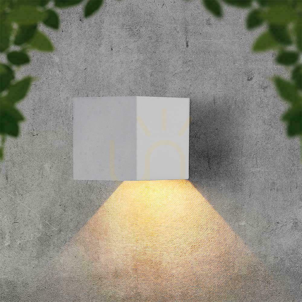Zobrazit Solární nástěnné svítidlo V-TAC 9W LED COB Adjustable White Cube 15x15cm IP65 VT-11109 4000K 860lm. Solární nástěnné svítidlo V-TAC 9W LED COB Adjustable White Cube 15x15cm IP65 VT-11109 4000K 860lm.