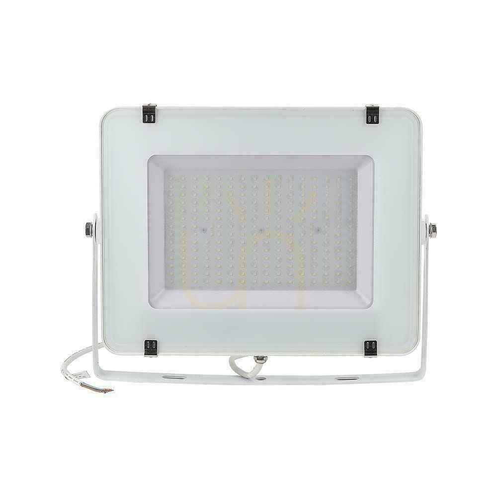 Zobrazit LED projektor V-TAC 200W SAMSUNG CHIP White VT-200 4000K 16500lm 5 let záruka LED projektor V-TAC 200W SAMSUNG CHIP White VT-200 4000K 16500lm 5 let záruka