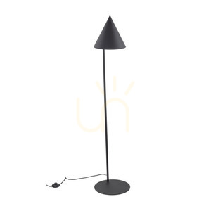 Černá stojací lampa Cono 1 small 8