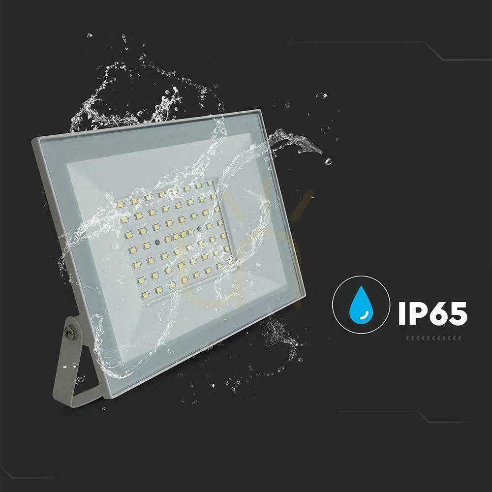 Pohled V-TAC 50W LED SMD projektor 6500K bílý VT-44054 6500K 4000lm. V-TAC 50W LED SMD projektor 6500K bílý VT-44054 6500K 4000lm.