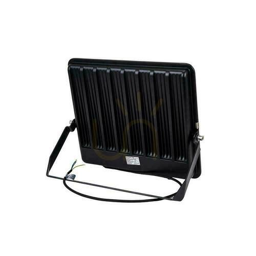 Kontrola LED projektor V-TAC 300W 115lm/W černý kryt kabel 1m IP65 VT-44003 6500K 34440lm 6 let záruka