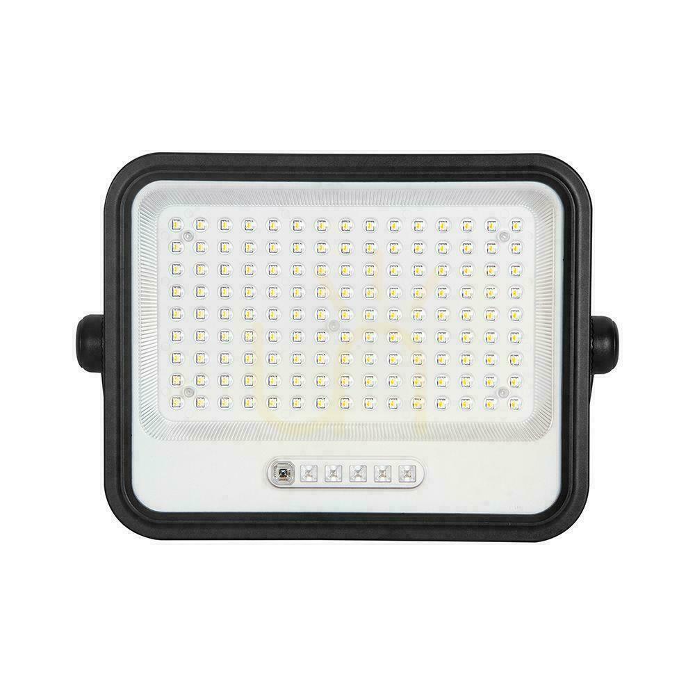 Pohled V-TAC 300W CCT solární LED projektor dálkový automatický časovač IP65 černý VT-304W 2400lm 3 roky záruka V-TAC 300W CCT solární LED projektor dálkový automatický časovač IP65 černý VT-304W 2400lm 3 roky záruka