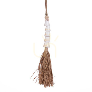 Přírodní bílý střapec z mušlí Cone Shell 75 cm small 5