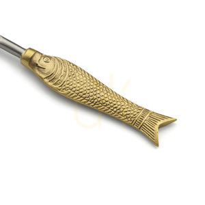 Vidlička ve tvaru ryby L 21 cm small 4