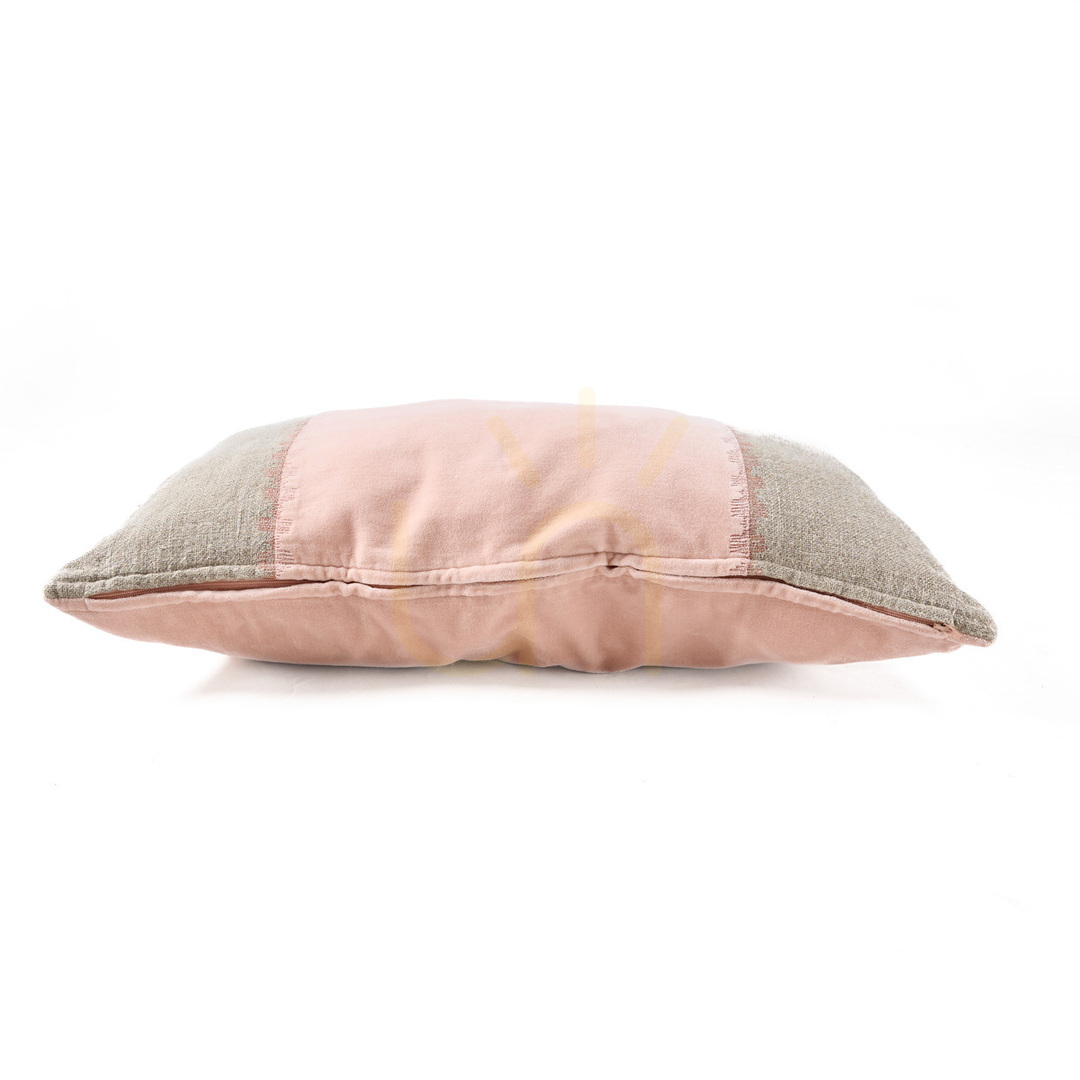 Zobrazit Povlak na polštář BAZAR BIZAR The Velvet Divorce Natural Pink 30 × 50 cm Povlak na polštář BAZAR BIZAR The Velvet Divorce Natural Pink 30 × 50 cm
