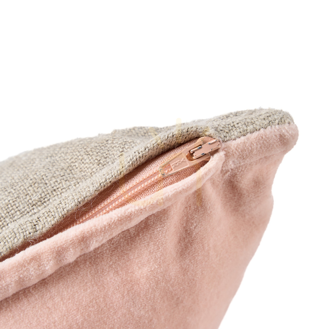 Kontrola Povlak na polštář BAZAR BIZAR The Velvet Divorce Natural Pink 30 × 50 cm Povlak na polštář BAZAR BIZAR The Velvet Divorce Natural Pink 30 × 50 cm