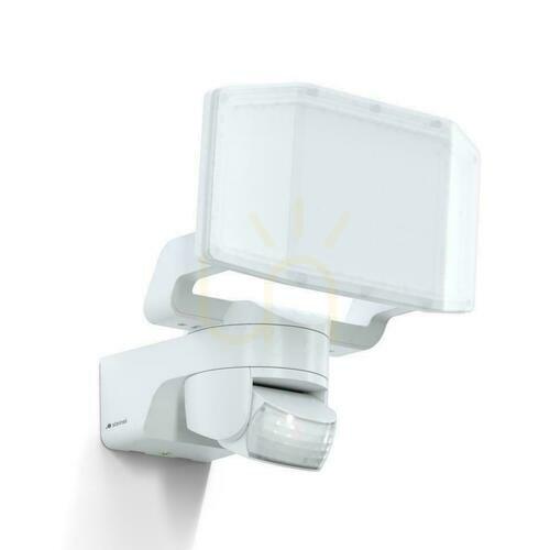 Kontrola Steinel XLED Protect PIR 15,1W 3000K 1642lm IP54 IK03 230V bílý / plastový reflektor se senzorem