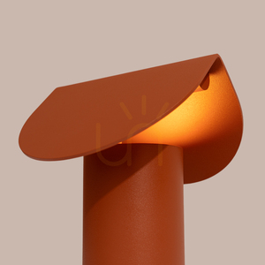 BISCUIT okrově červená LED stolní lampa 3000K small 5