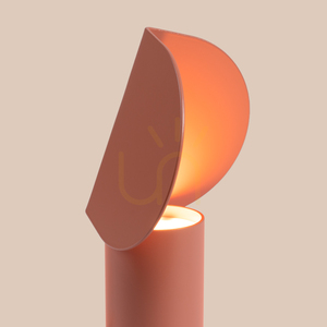 BISCUIT broskvová LED stolní lampa 3000K small 4