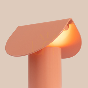 BISCUIT broskvová LED stolní lampa 3000K small 5