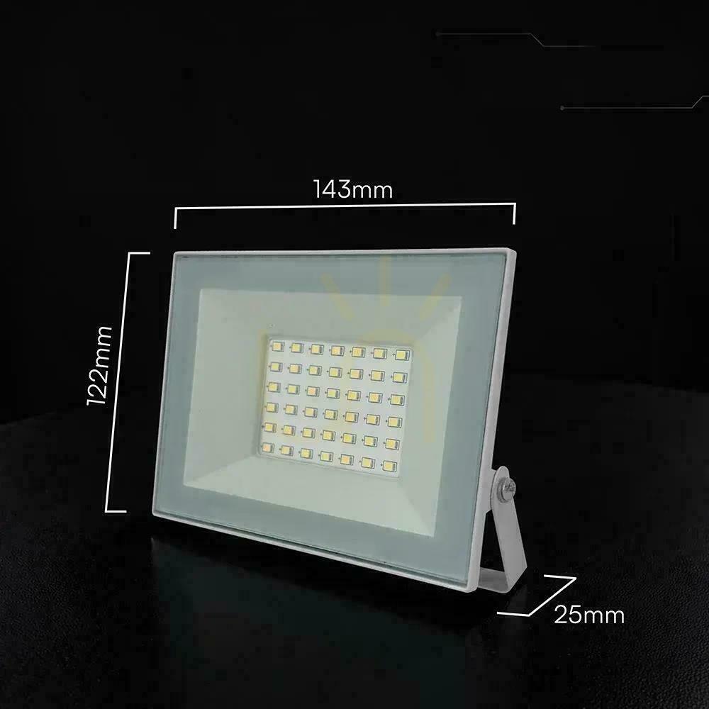 Zobrazit LED SMD reflektor V-TAC 30 W, bílý, VT-44037, 4000 K, 2340 lm LED SMD reflektor V-TAC 30 W, bílý, VT-44037, 4000 K, 2340 lm