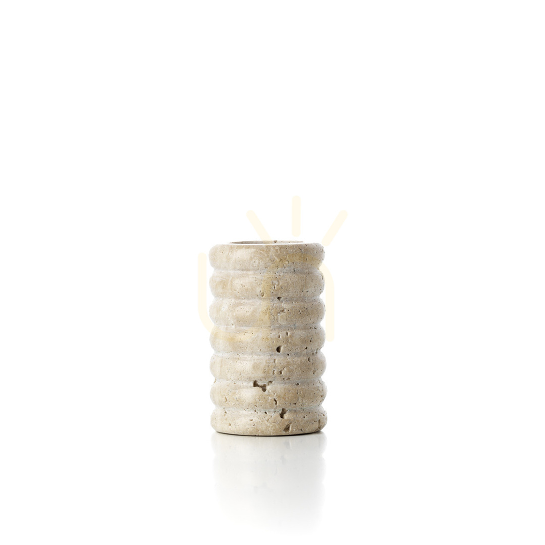 Zobrazit Svíčka BAZAR BIZAR Travertine Ripple béžová kámen velikost M Svíčka BAZAR BIZAR Travertine Ripple béžová kámen velikost M