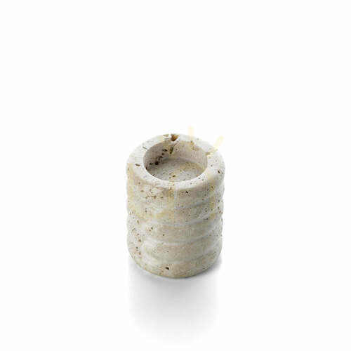 Kontrola Svícen na čajovou svíčku Bazar Bizar Travertine Ripple S, béžový travertin, 6,3 × 6,3 × 7,5 cm