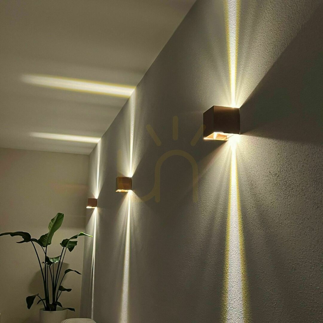 Zobrazit Nástěnné LED svítidlo s.luce Ixa stříbrné kovové 10 cm 10 W 3000 K dimmable Nástěnné LED svítidlo s.luce Ixa stříbrné kovové 10 cm 10 W 3000 K dimmable