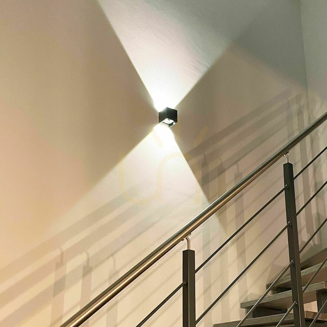 Kontrola Nástěnné LED svítidlo s.luce Ixa zlaté 9,5 cm, 10 W, stmívatelné Nástěnné LED svítidlo s.luce Ixa zlaté 9,5 cm, 10 W, stmívatelné