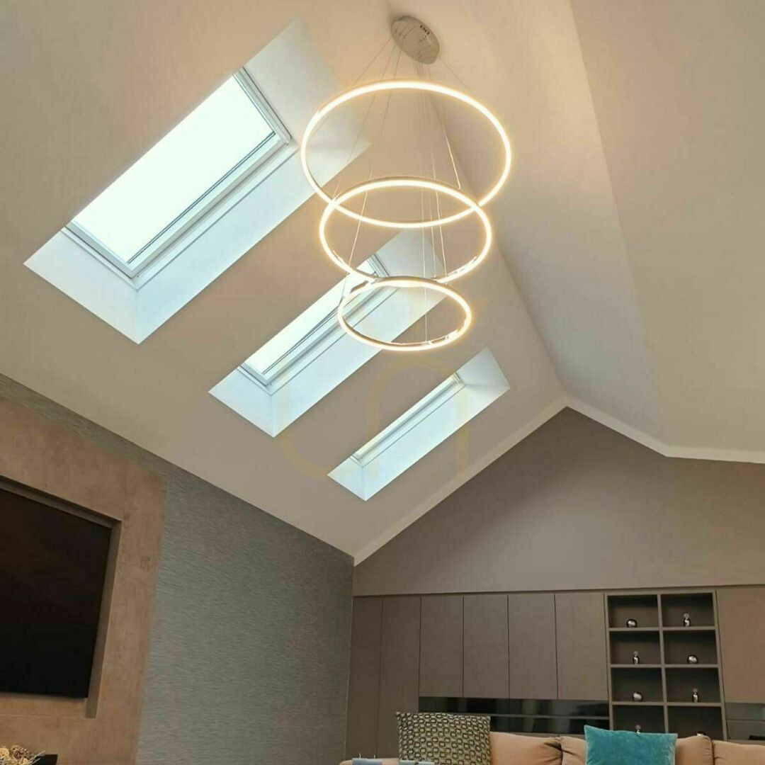 Zobrazit Závěsné LED svítidlo s.luce Ring Centric 3x zlaté, 3000 K, stmívatelné Závěsné LED svítidlo s.luce Ring Centric 3x zlaté, 3000 K, stmívatelné
