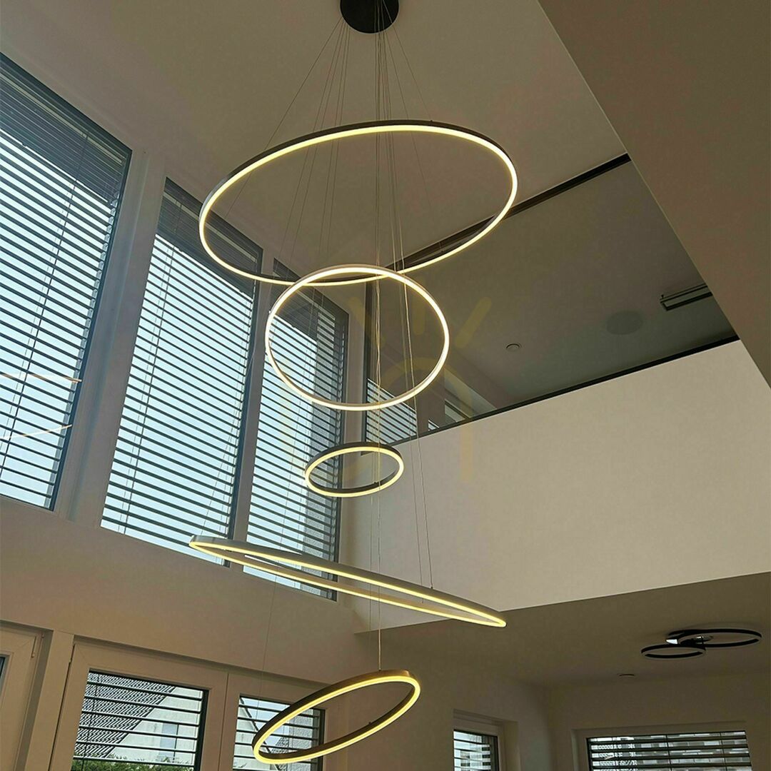 Zobrazit Závěsné svítidlo s.luce Ring Centric 5x LED zlaté kruhové stmívatelné Závěsné svítidlo s.luce Ring Centric 5x LED zlaté kruhové stmívatelné