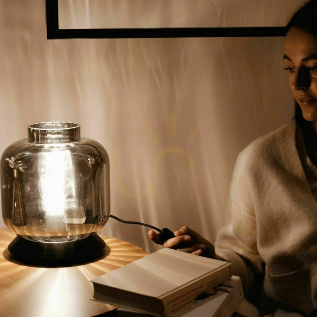 Kontrola Stolní lampa s.luce Velo Glass z průhledného skla, E27, stmívatelná Stolní lampa s.luce Velo Glass z průhledného skla, E27, stmívatelná