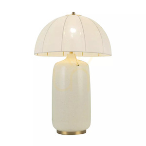 Stolní lampa Crosby – 1 světelný zdroj – kartáčované zlato od Elstead small 1