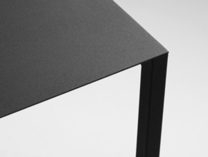 Odkládací stolek CustomForm LUPE METAL 60 – černý RAL 9005 small 4
