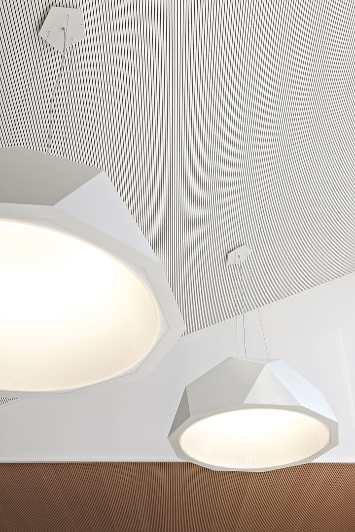 Náhled Závěsná lampa Fabbian Crio D81 18W 115cm - Tmavé dřevo - D81 A03 48 Závěsná lampa Fabbian Crio D81 18W 115cm - Tmavé dřevo - D81 A03 48