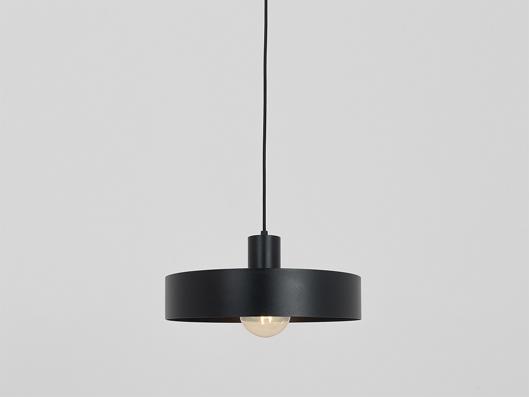 Kontrola Závěsná lampa FAY 1 L - černá Závěsná lampa FAY 1 L - černá