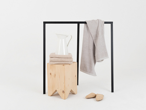 Volně stojící koupelnový věšák CustomForm KAYA BATH L černý 100 cm small 2